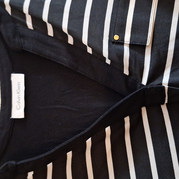 Calvin Klein women's blouse black and white stripe Vneck Long sleeve Sz lg - Picture 5 of 8